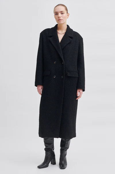 SECOND FEMALE Sherry coat